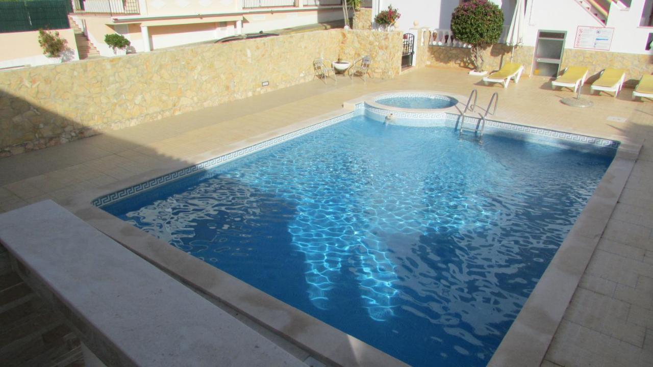 Apartamento - 2 A 4 Pessoas- Piscina Διαμέρισμα Olhos de Αgua Εξωτερικό φωτογραφία