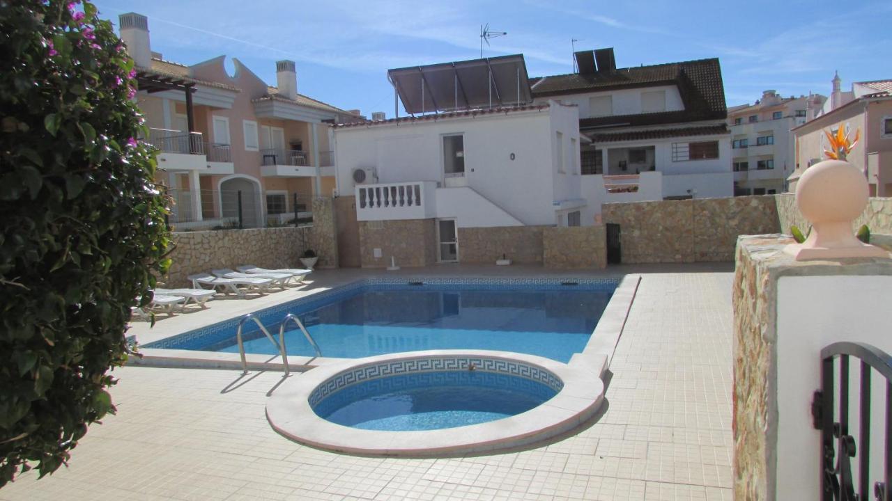 Apartamento - 2 A 4 Pessoas- Piscina Διαμέρισμα Olhos de Αgua Εξωτερικό φωτογραφία