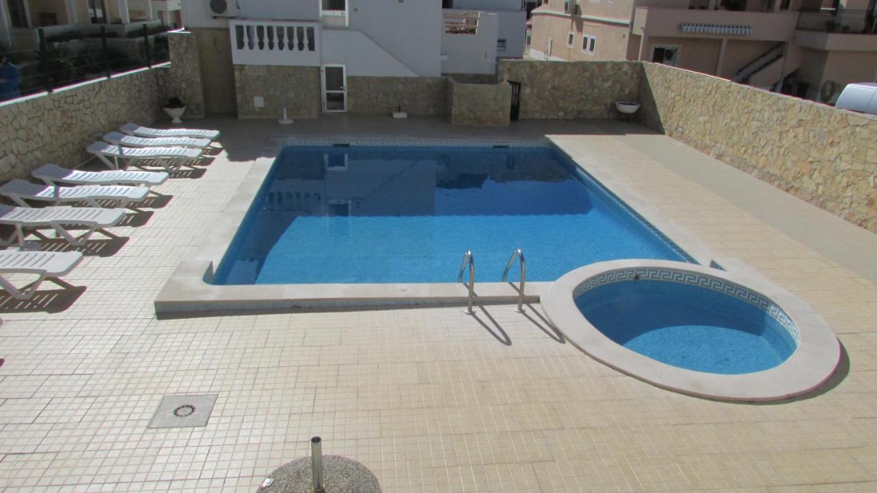 Apartamento - 2 A 4 Pessoas- Piscina Διαμέρισμα Olhos de Αgua Εξωτερικό φωτογραφία