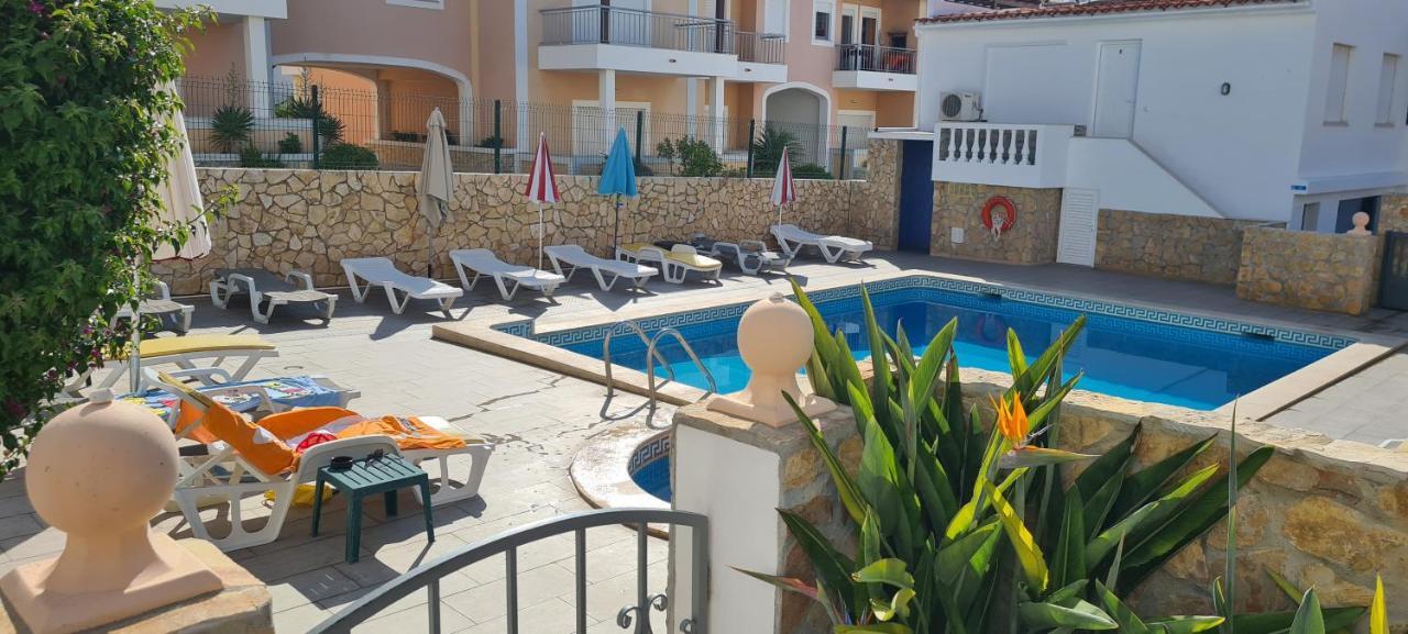 Apartamento - 2 A 4 Pessoas- Piscina Διαμέρισμα Olhos de Αgua Εξωτερικό φωτογραφία